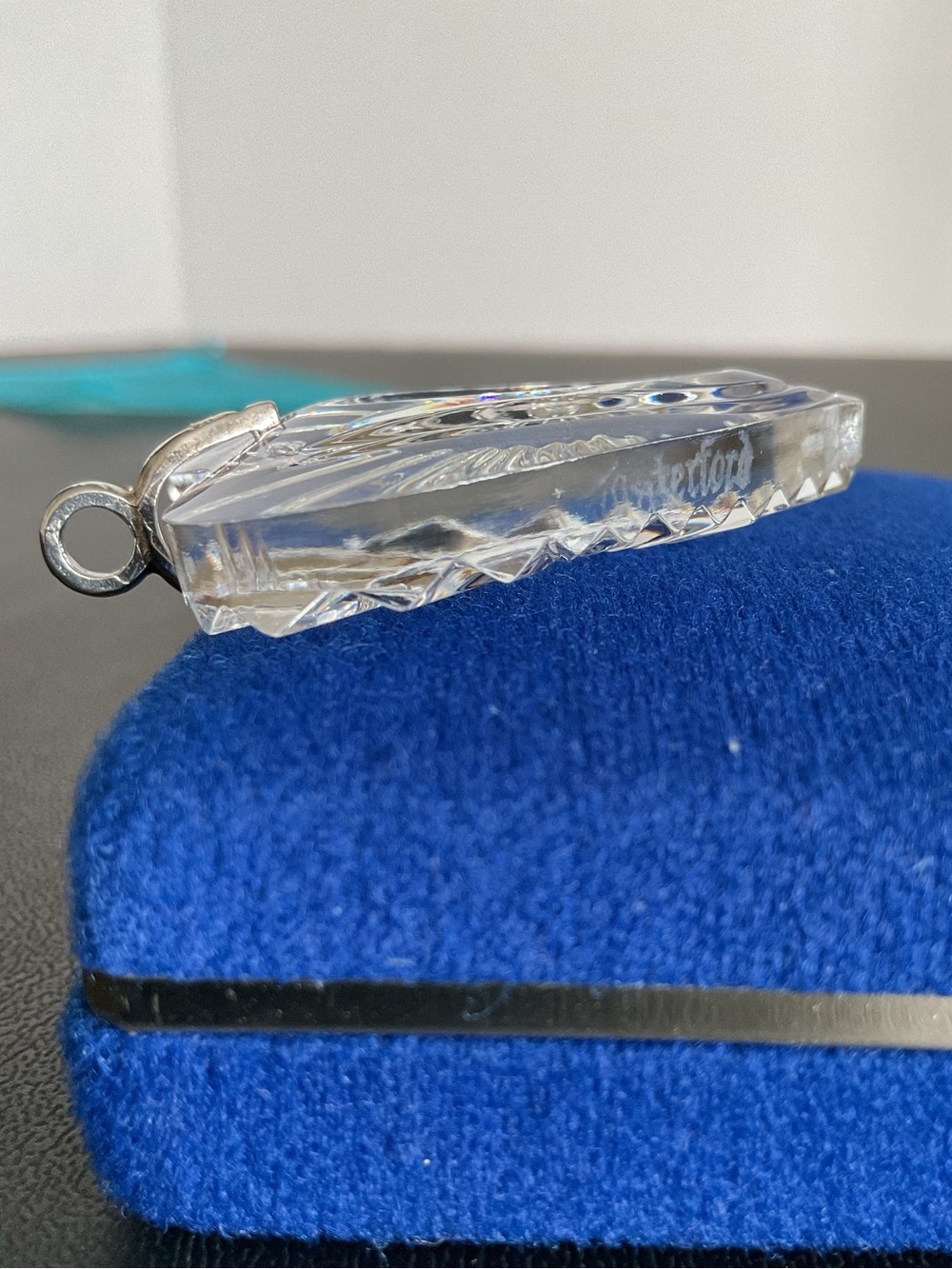 Waterford Faceted Crystal Heart Pendant with Original Box - Picture 3 of 5